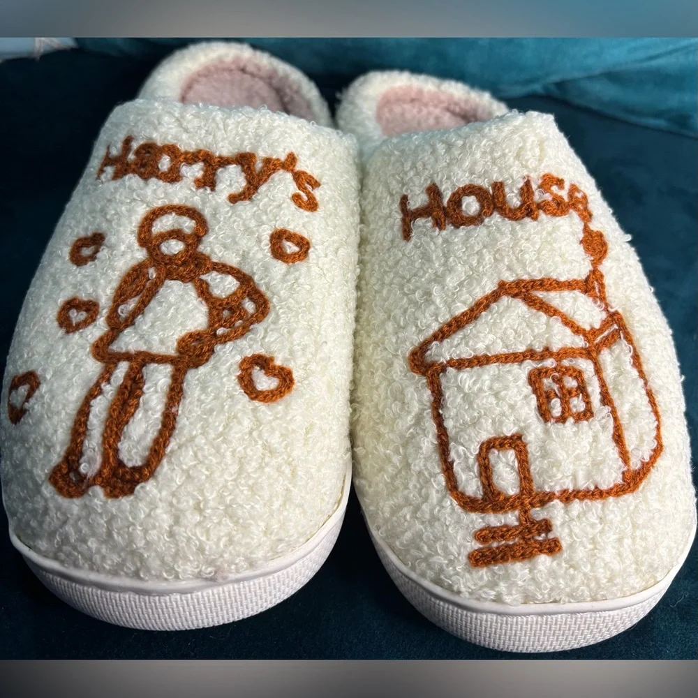 Home Alone Youth Cozy Cream Slippers with Brown Embroidery-Size 4-5